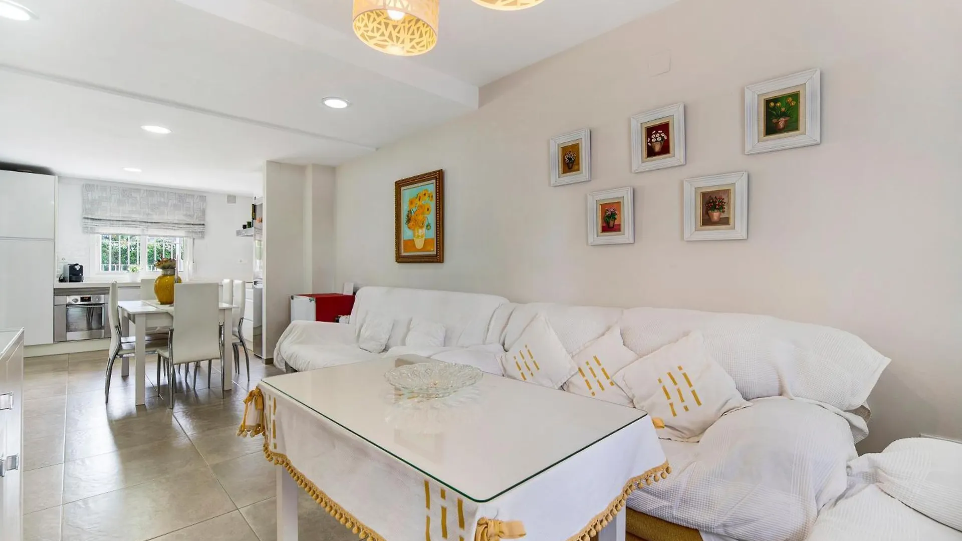 Casa Blanca Apartment Rota