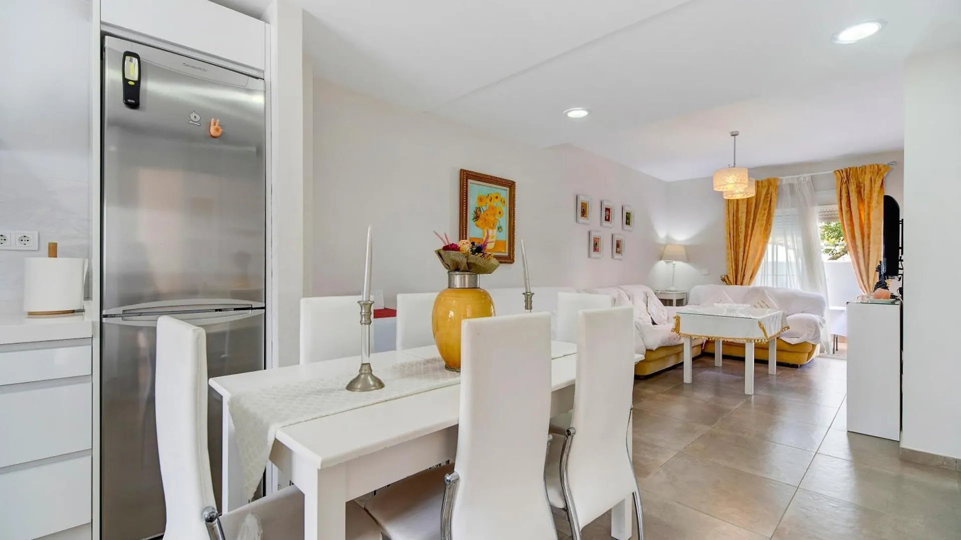 Casa Blanca Apartment Rota